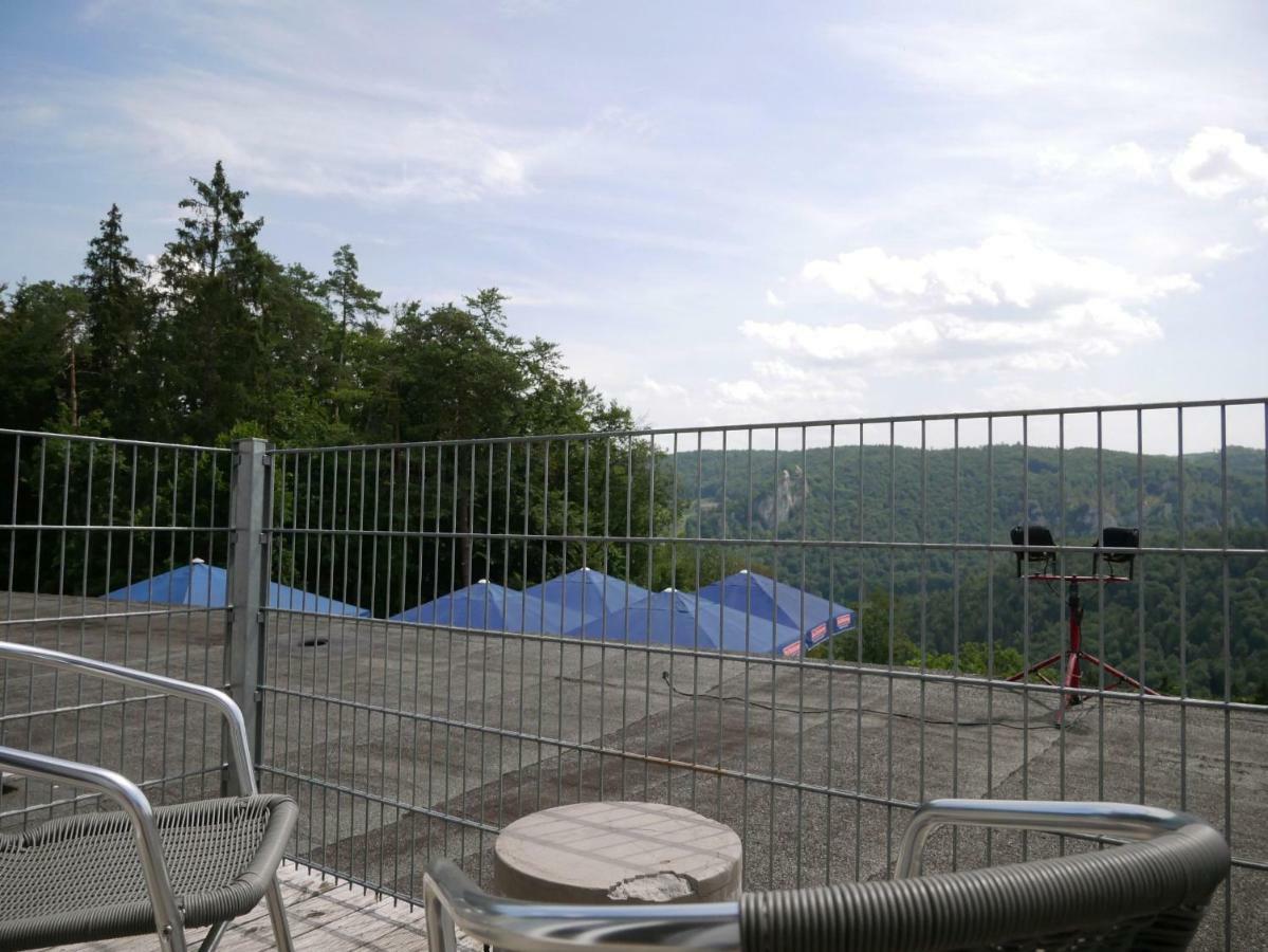 Berghaus Knopfmacher Fridingen an der Donau Buitenkant foto